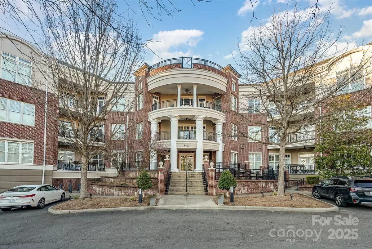 Charlotte, NC 28210,5425 Closeburn RD #105