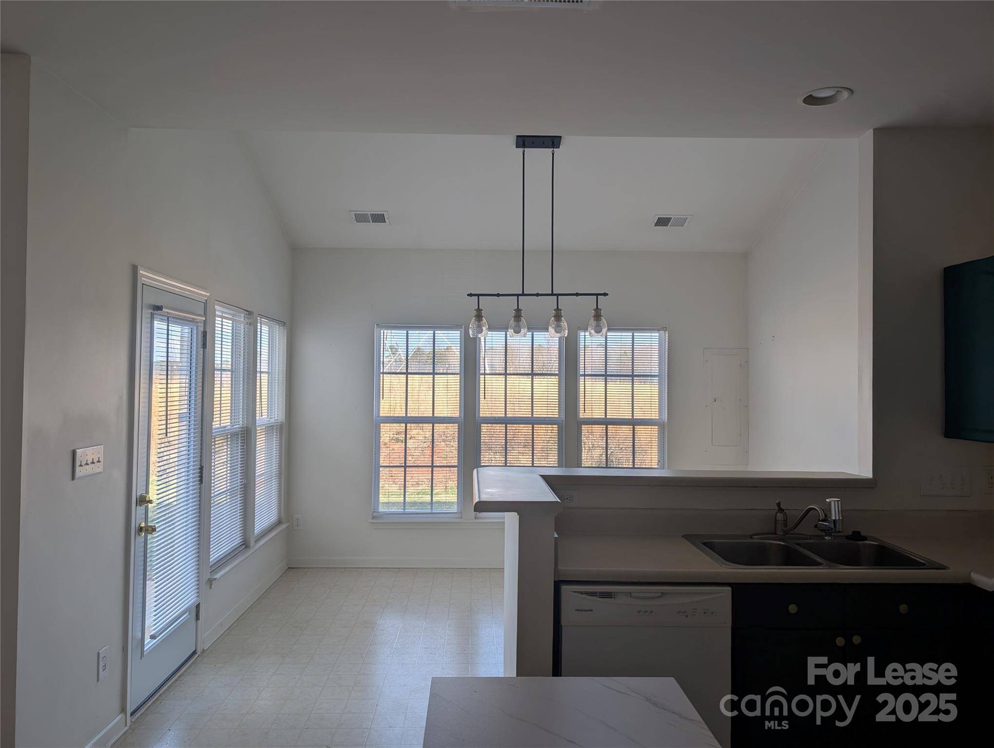 Denver, NC 28037,7974 Mariners Pointe CIR