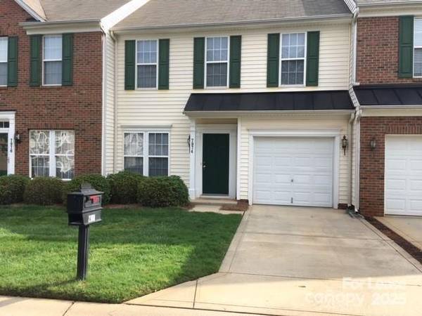 7974 Mariners Pointe CIR, Denver, NC 28037