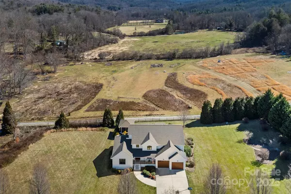 Fairview, NC 28730,28 Sovereign LN