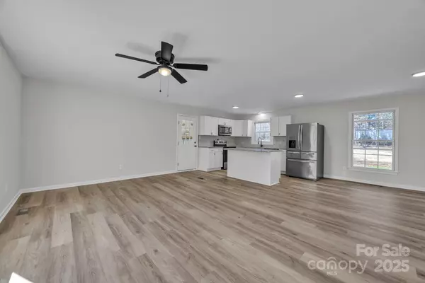 Vale, NC 28168,7570 Horseshoe Bend RD