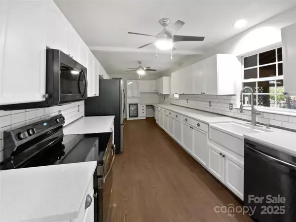 Maiden, NC 28650,3742 Ashland DR