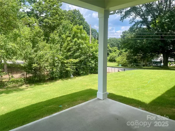 Mooresville, NC 28115,177 Glenn DR