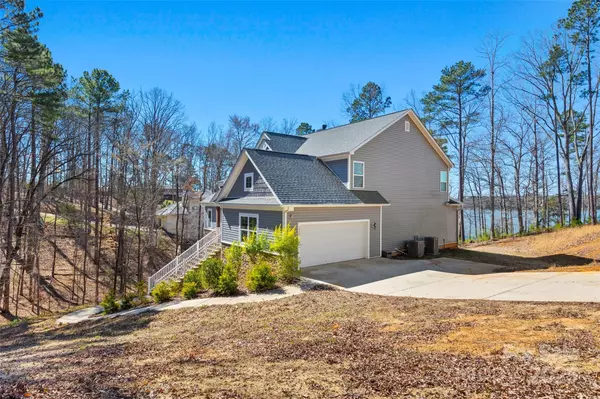 Charlotte, NC 28278,13701 Petworth CT