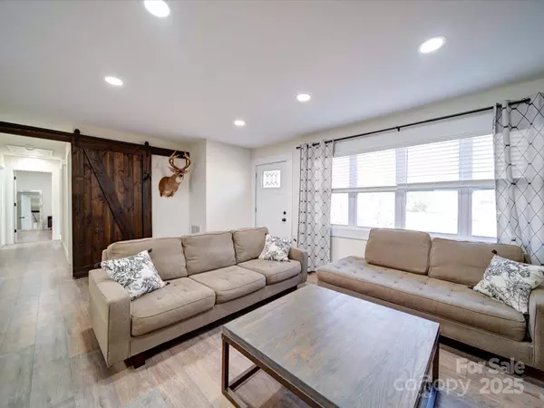 Charlotte, NC 28227,10514 Lorelei PL