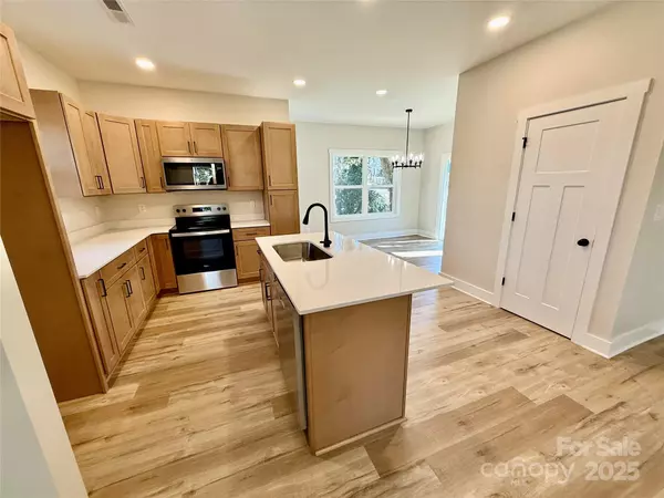 Gastonia, NC 28052,613 Granite AVE