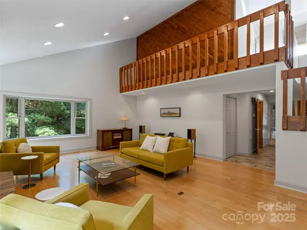 Asheville, NC 28805,316 E Sondley DR