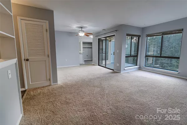 Charlotte, NC 28212,4814 Spring Lake DR E