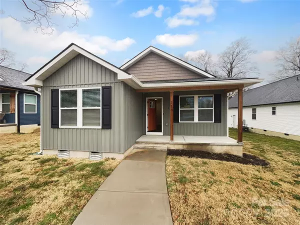 118 W Lee AVE, Bessemer City, NC 28016