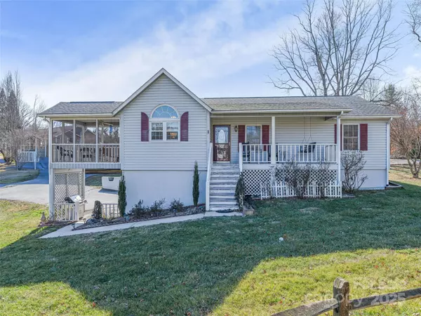 1 Sheldon LN, Arden, NC 28704