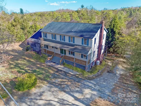 182 Louisiana AVE, Saluda, NC 28773