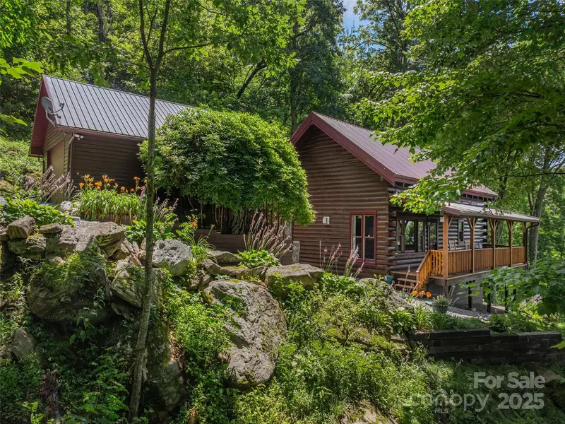 3424 Wesley Creek RD, Clyde, NC 28721