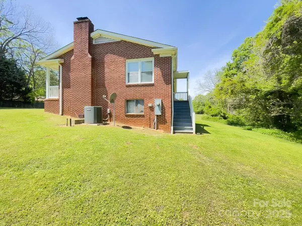 York, SC 29745,108 W Jefferson ST