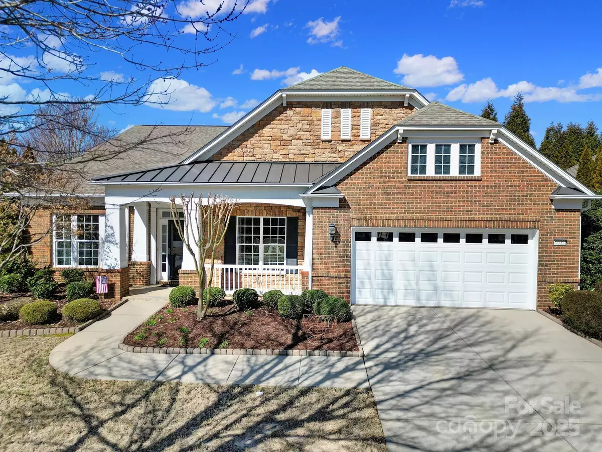 Fort Mill, SC 29707,9332 Whistling Straits DR