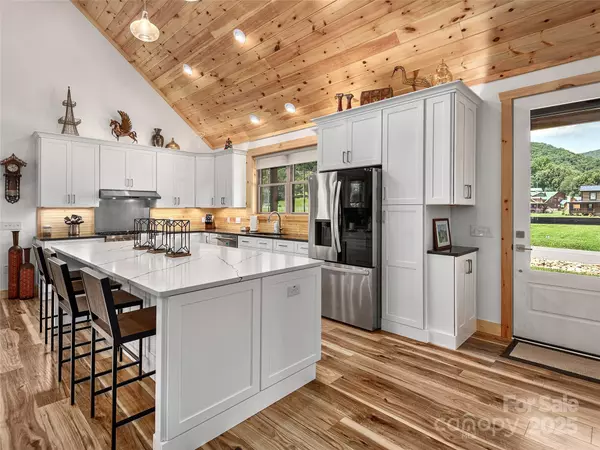 Maggie Valley, NC 28751,44 Kennerly CV