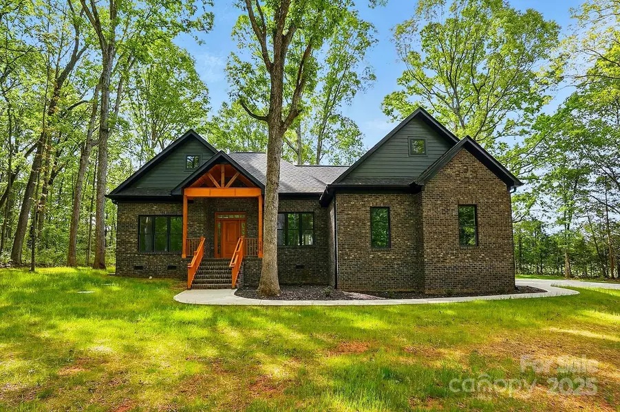 3738 Glen Arbor DR, Maiden, NC 28650