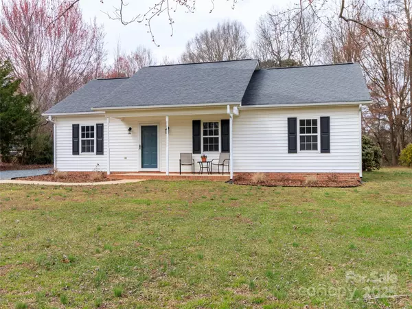 417 Columbus LN, Monroe, NC 28110