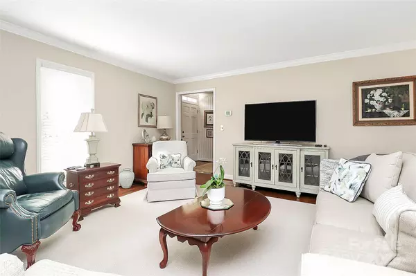 Charlotte, NC 28270,10501 South Hall DR