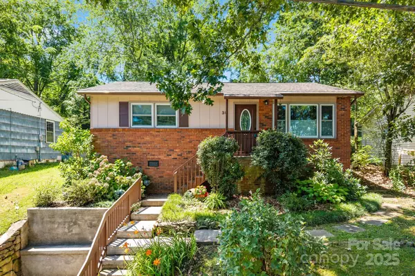 30 Oregon AVE, Asheville, NC 28806