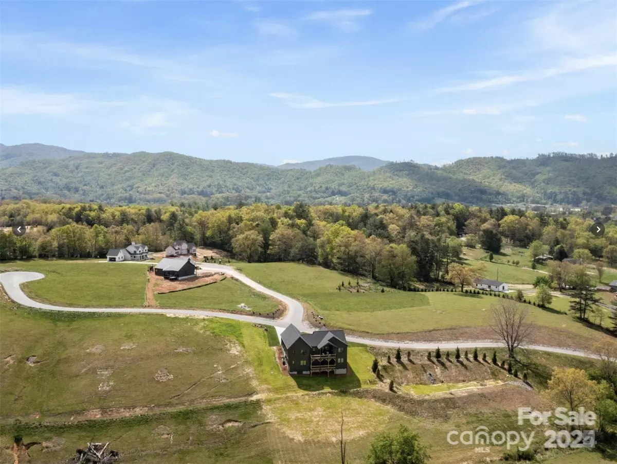 Fletcher, NC 28732,201 Thistle Ridge CT #15