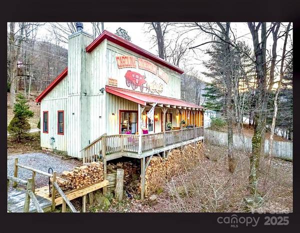 71 Maggie LN, Maggie Valley, NC 28751