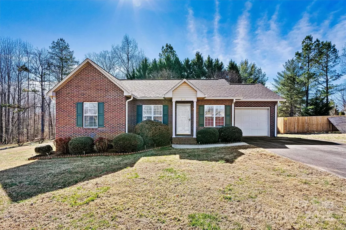 Conover, NC 28613,2107 Summerfield CIR