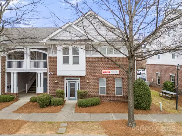 580 Davidson Gateway DR, Davidson, NC 28036