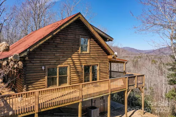 Lake Lure, NC 28746,227 Sweetbriar RD