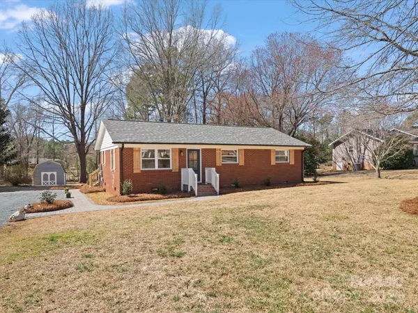 10720 Forest DR, Matthews, NC 28105