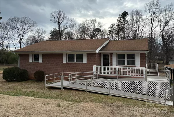 1215 S Myrtle School RD, Gastonia, NC 28052