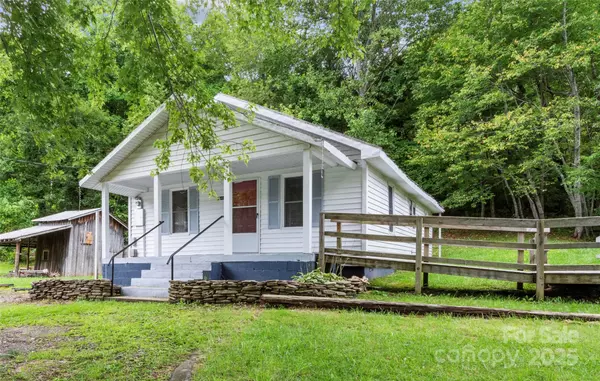 Burnsville, NC 28714,944 Georges Fork RD