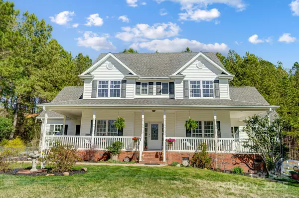 York, SC 29745,932 Dovefield DR