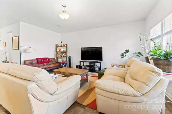 Charlotte, NC 28215,1036 Bramcote LN