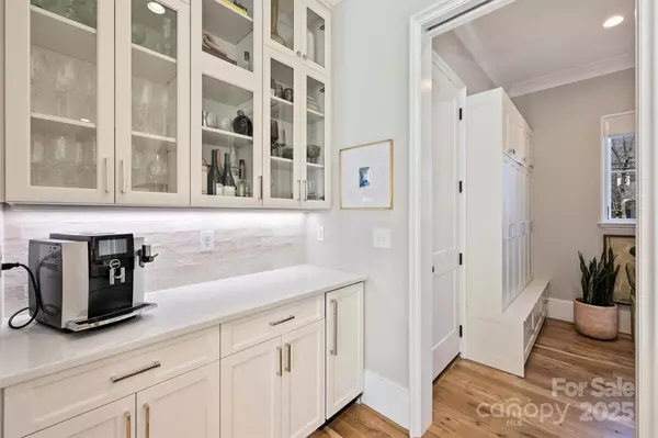 Charlotte, NC 28207,2509 Montrose CT