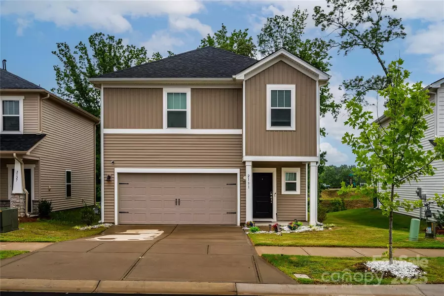 2131 Belterra DR, Charlotte, NC 28216