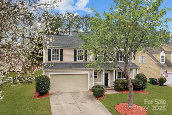 8932 Raven Park DR,  Charlotte,  NC 28216