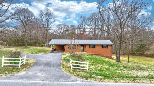 Taylorsville, NC 28681,104 Pop Davis RD