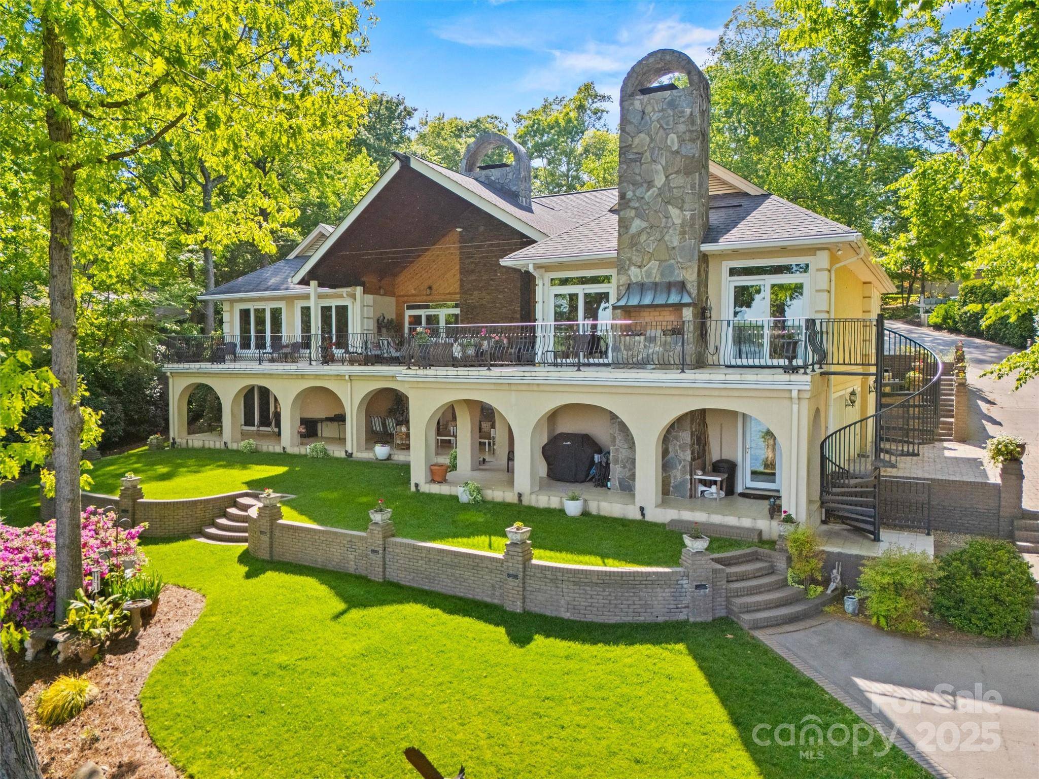 16 Sunrise Point CT, Lake Wylie, SC 29710