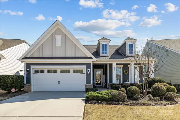 305 Kentmere LN, Clover, SC 29710