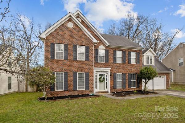 10001 Wild Dogwood CT, Charlotte, NC 28273