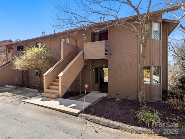 305 Piney Mountain DR #D2, Asheville, NC 28805