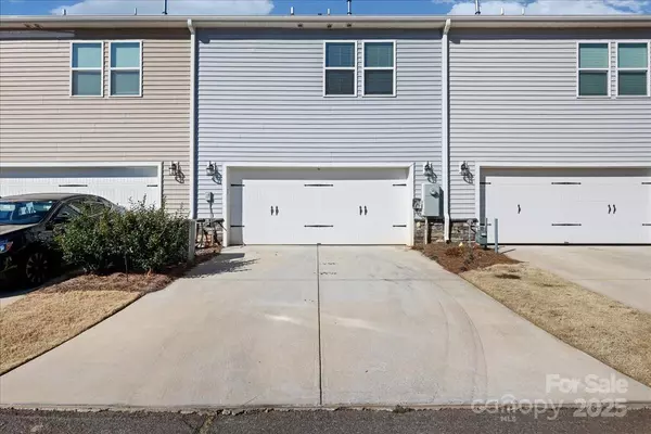 Pfafftown, NC 27040,5821 Crestlawn CT #55