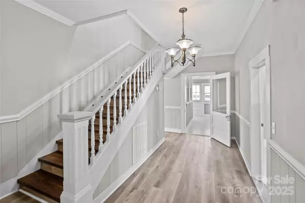 Statesville, NC 28677,220 W Bell ST