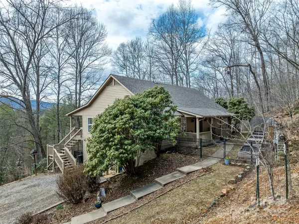 Burnsville, NC 28714,607 Blueberry DR