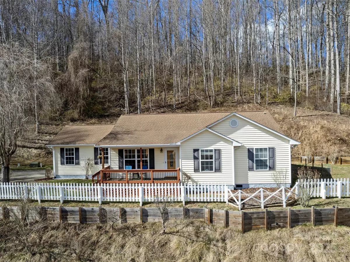 Waynesville, NC 28786,72 Meghan LN