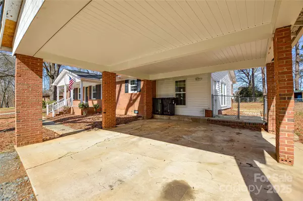 Concord, NC 28025,571 Amity AVE SE