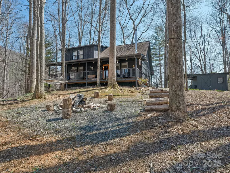 55 Clover TRL, Marshall, NC 28753