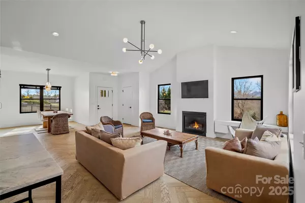 Leicester, NC 28748,41 Alaskan DR