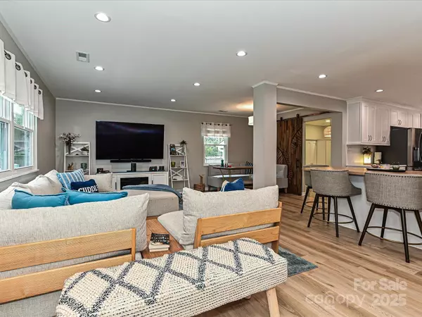 Tega Cay, SC 29708,5091 Windward DR