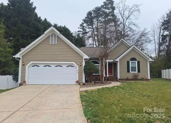 Charlotte, NC 28269,3200 Tallia CT